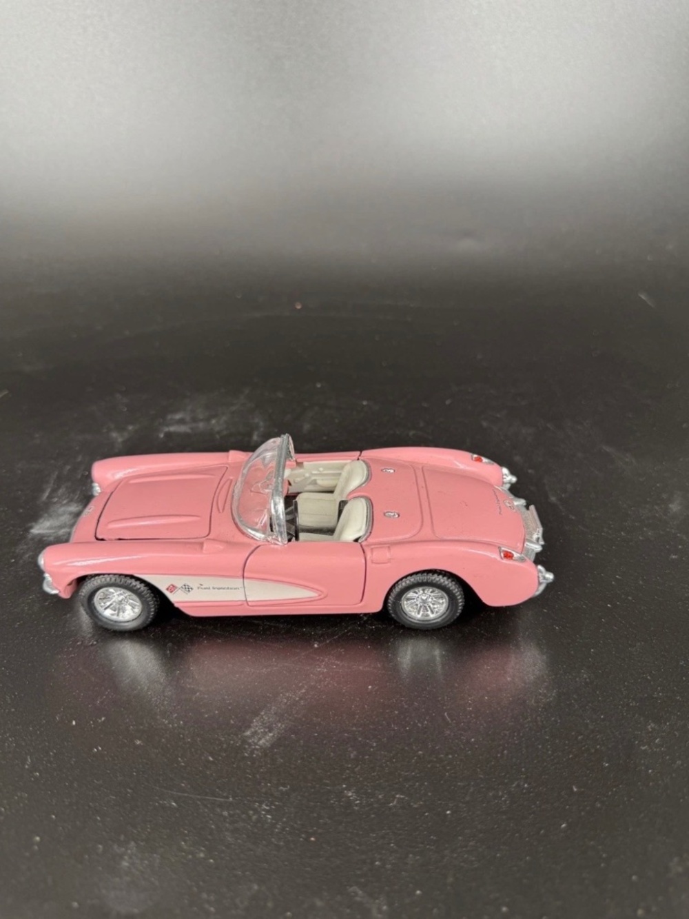 Burago 1957 Chevrolet Corvette Die Cast Metal With Plastic Parts